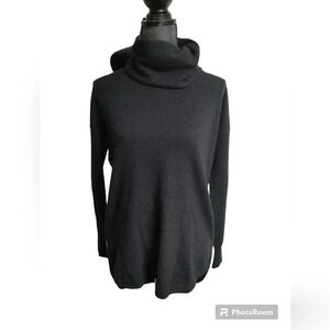 White Warren 100% cashmere turtleneck sweater